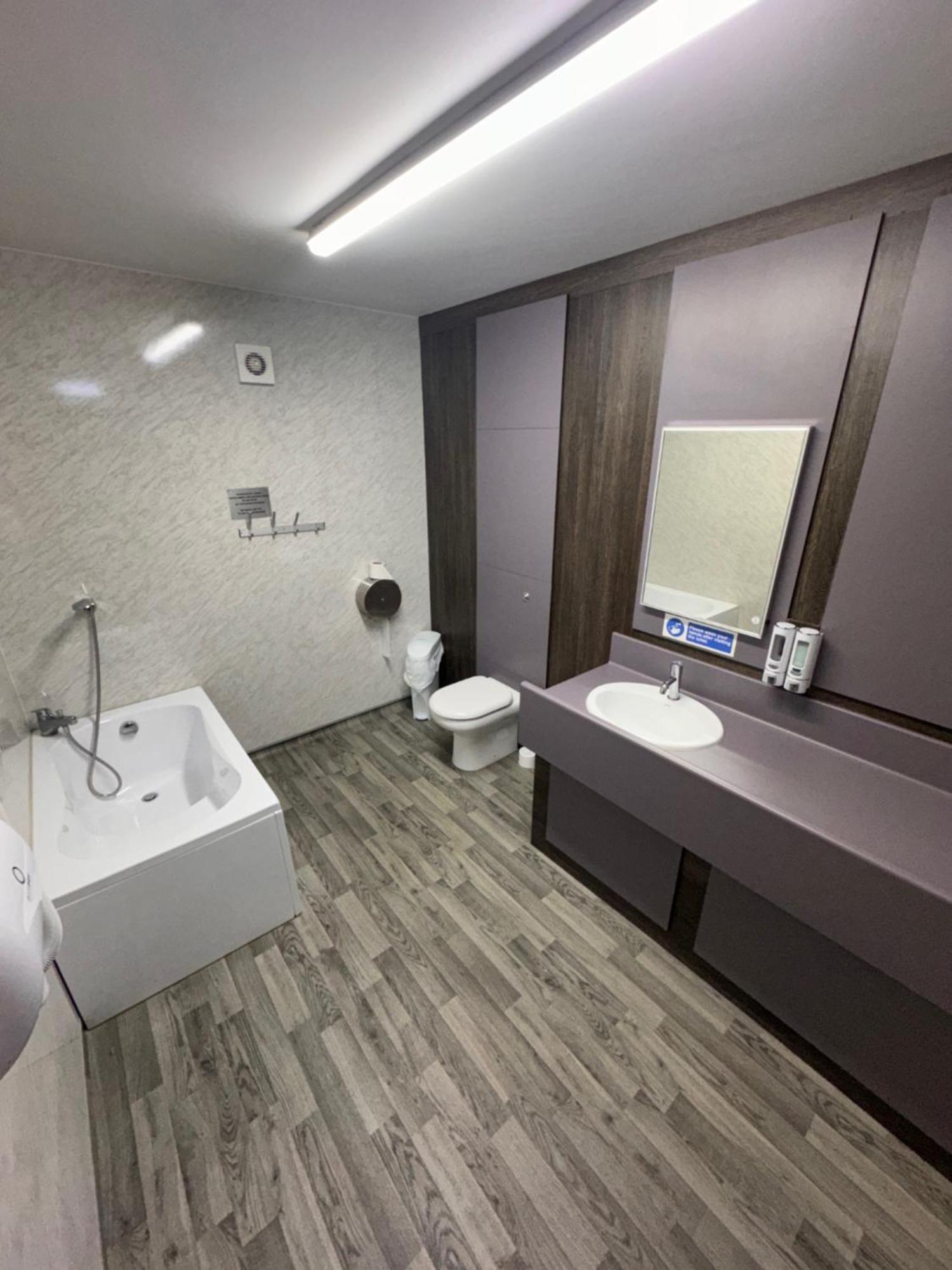 Glamping Pods Hotel มาร์เก็ตดีพพิง ภายนอก รูปภาพ