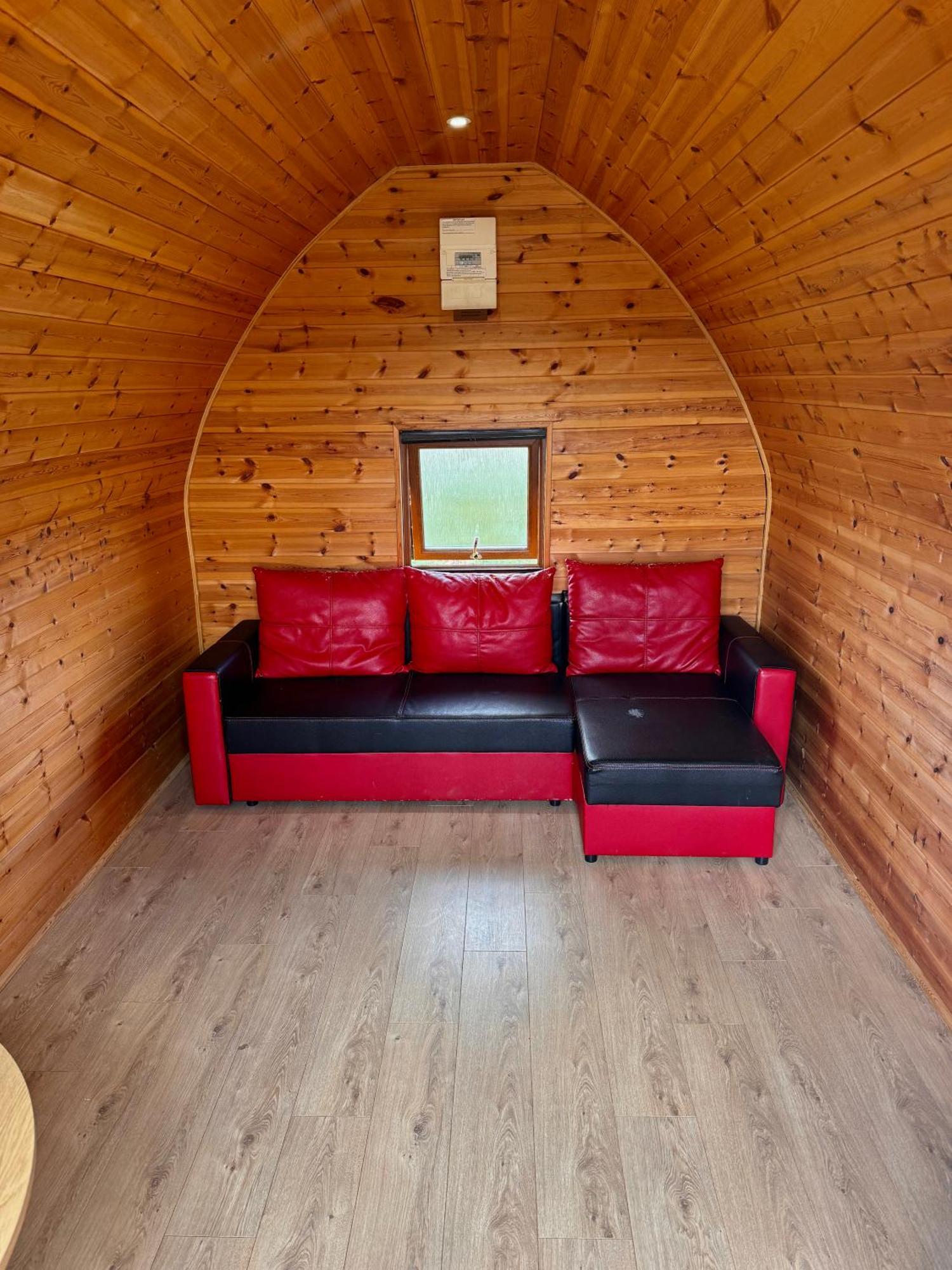 Glamping Pods Hotel มาร์เก็ตดีพพิง ภายนอก รูปภาพ